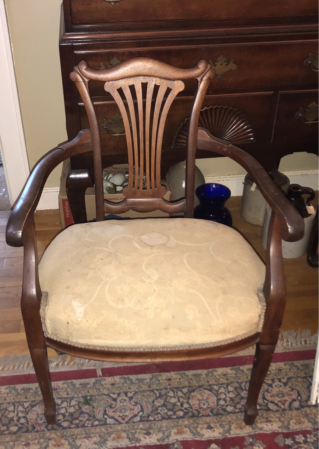 Hitiques — Antique Sheraton Style 18th Century Chair