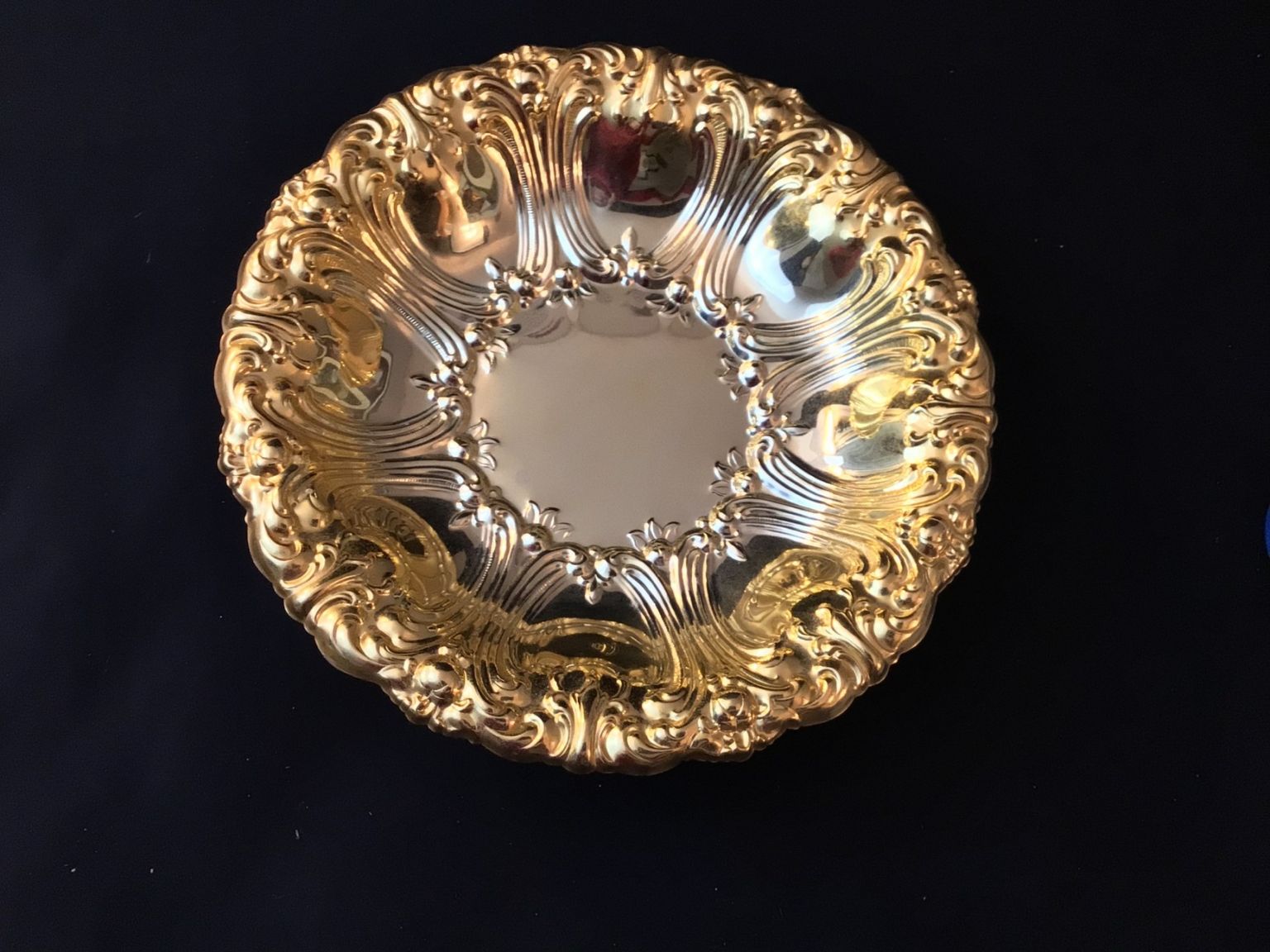 Hitiques — Large Kent Silversmiths 24 Kt Gold Plate Bowl